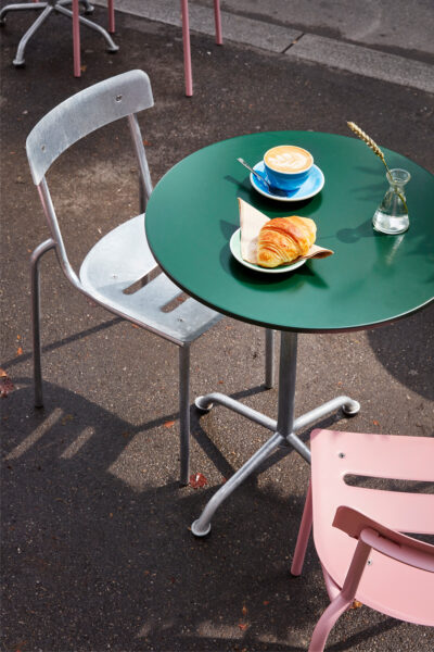 Embru Park Chair Rosa Heafeli Tisch Sacchi Bar